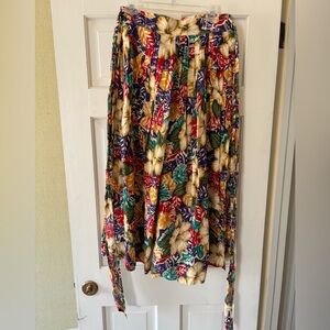 Lizsport Floral Multicolor wrap around Women's Skirt size large EUC